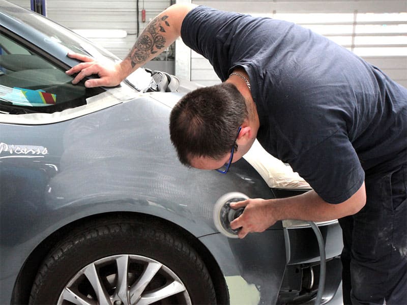 Véhicule polissage carrosserie